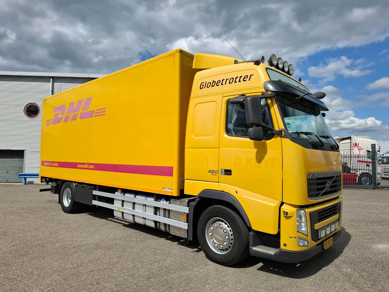 Volvo FH13-420 / NL TRUCK / PLATFORM 2000KG / AIRCO / FRIDGE / AUTOMATIC / EURO-5 / 2010 - Bakwagen: afbeelding 2 Volvo FH13-420 / NL TRUCK / PLATFORM 2000KG / AIRCO / FRIDGE / AUTOMATIC / EURO-5 / 2010 - Bakwagen: afbeelding 2