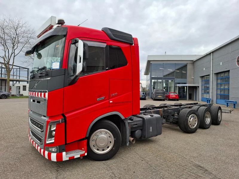 Volvo FH16-750 / VEB+ / ONLY:349761 KM / 9TON FRONT AXLE / INLINER / TECHNICAL 60TON / FULL-AIR / AUTOMATIC / EURO-6 / 2016 - Chassis vrachtwagen: afbeelding 1 Volvo FH16-750 / VEB+ / ONLY:349761 KM / 9TON FRONT AXLE / INLINER / TECHNICAL 60TON / FULL-AIR / AUTOMATIC / EURO-6 / 2016 - Chassis vrachtwagen: afbeelding 1
