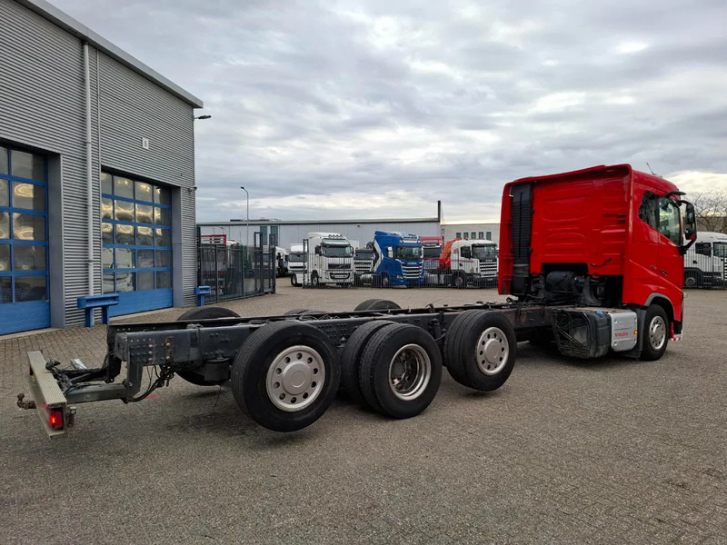 Volvo FH16-750 / VEB+ / ONLY:349761 KM / 9TON FRONT AXLE / INLINER / TECHNICAL 60TON / FULL-AIR / AUTOMATIC / EURO-6 / 2016 - Chassis vrachtwagen: afbeelding 5 Volvo FH16-750 / VEB+ / ONLY:349761 KM / 9TON FRONT AXLE / INLINER / TECHNICAL 60TON / FULL-AIR / AUTOMATIC / EURO-6 / 2016 - Chassis vrachtwagen: afbeelding 5