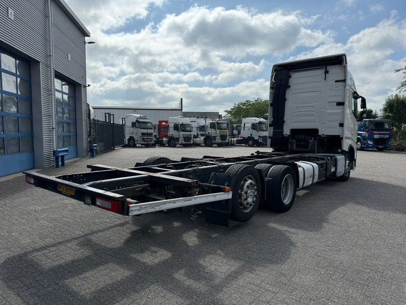 Volvo FH4-420 / NL TRUCK / DOUBLE TANK / PARKCOOL / BDF / VEB? / LWDS / FRIDGE / FULL-AIR / LIFT AXLE / AUTOMATIC / EURO-6 / 2016 - Containertransporter/ Wissellaadbak vrachtwagen: afbeelding 5 Volvo FH4-420 / NL TRUCK / DOUBLE TANK / PARKCOOL / BDF / VEB? / LWDS / FRIDGE / FULL-AIR / LIFT AXLE / AUTOMATIC / EURO-6 / 2016 - Containertransporter/ Wissellaadbak vrachtwagen: afbeelding 5