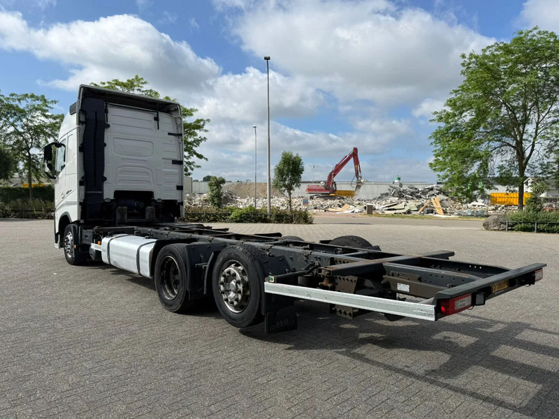 Volvo FH4-420 / NL TRUCK / DOUBLE TANK / PARKCOOL / BDF / VEB? / LWDS / FRIDGE / FULL-AIR / LIFT AXLE / AUTOMATIC / EURO-6 / 2016 - Containertransporter/ Wissellaadbak vrachtwagen: afbeelding 3 Volvo FH4-420 / NL TRUCK / DOUBLE TANK / PARKCOOL / BDF / VEB? / LWDS / FRIDGE / FULL-AIR / LIFT AXLE / AUTOMATIC / EURO-6 / 2016 - Containertransporter/ Wissellaadbak vrachtwagen: afbeelding 3