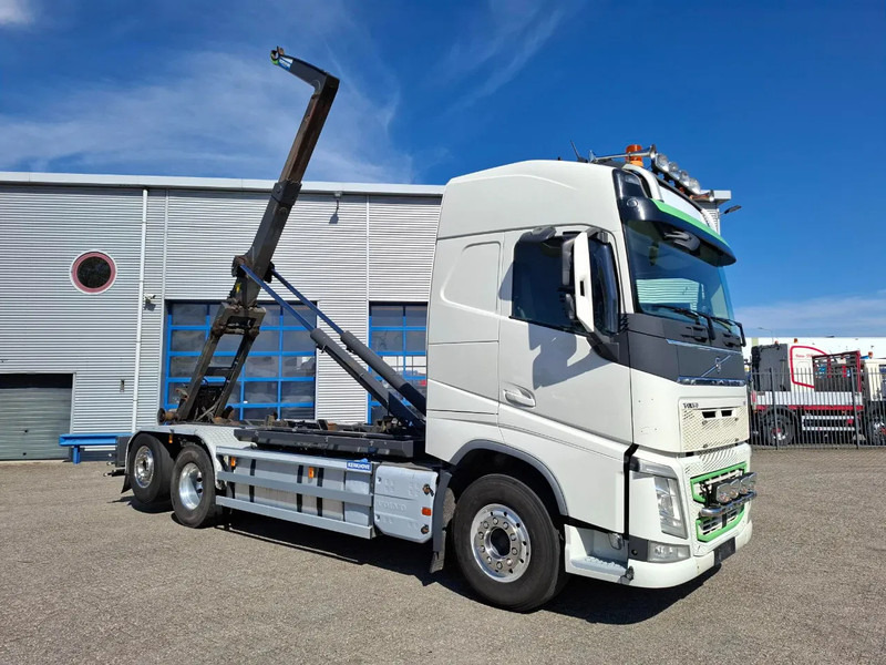 Volvo FH4-500 / VEB+ / HOOK 22 TON / LIFT+LENKACHSE / TUV:02-02-2026 / FULL-AIR / LWDS / NAVI / ALCOA / AUTOMATIC / EURO-6 / 2017 - Haakarmsysteem vrachtwagen: afbeelding 3 Volvo FH4-500 / VEB+ / HOOK 22 TON / LIFT+LENKACHSE / TUV:02-02-2026 / FULL-AIR / LWDS / NAVI / ALCOA / AUTOMATIC / EURO-6 / 2017 - Haakarmsysteem vrachtwagen: afbeelding 3