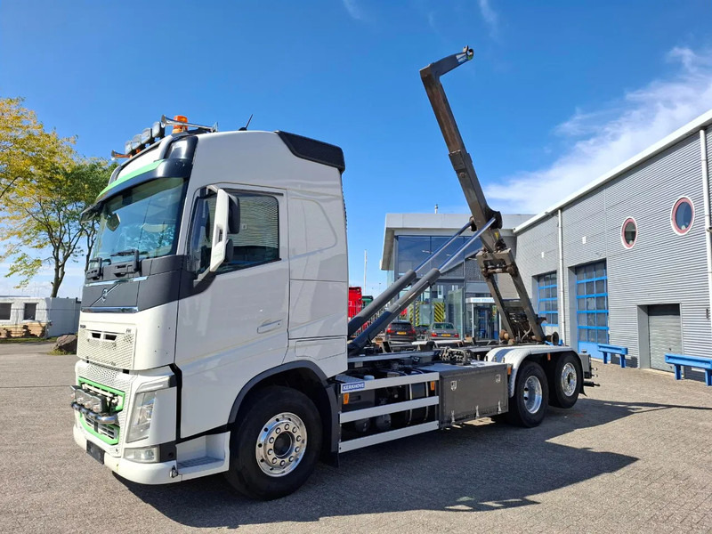 Volvo FH4-500 / VEB+ / HOOK 22 TON / LIFT+LENKACHSE / TUV:02-02-2026 / FULL-AIR / LWDS / NAVI / ALCOA / AUTOMATIC / EURO-6 / 2017 - Haakarmsysteem vrachtwagen: afbeelding 1 Volvo FH4-500 / VEB+ / HOOK 22 TON / LIFT+LENKACHSE / TUV:02-02-2026 / FULL-AIR / LWDS / NAVI / ALCOA / AUTOMATIC / EURO-6 / 2017 - Haakarmsysteem vrachtwagen: afbeelding 1