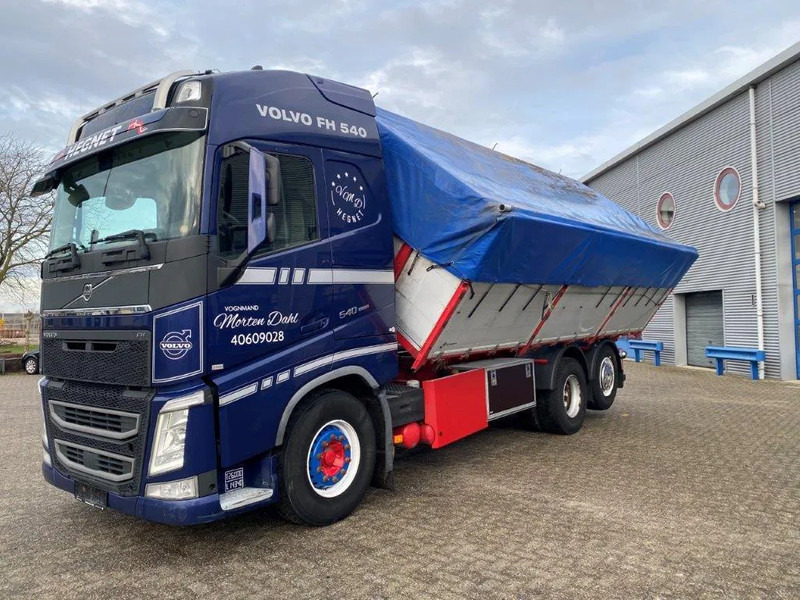 Volvo FH4-540 / VEB+ / ACC / LWDS / 3SIDE TIPPER / DYNAMIC STEERING / LEATHER / FULL-AIR / AUTOMATIC / EURO-6 / 2017 - Kipper vrachtwagen: afbeelding 2 Volvo FH4-540 / VEB+ / ACC / LWDS / 3SIDE TIPPER / DYNAMIC STEERING / LEATHER / FULL-AIR / AUTOMATIC / EURO-6 / 2017 - Kipper vrachtwagen: afbeelding 2