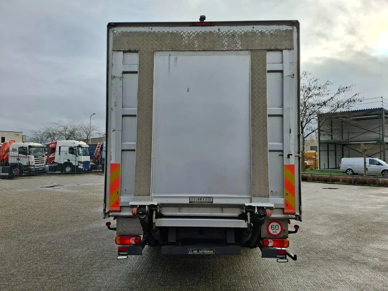 Volvo FL 240 / ONLY:340697 KM / BIG PLATFORM 2TON / TUV:29-01-2026 / LWDS / NAVI / SIDE DOOR / AUTOMATIC / EURO-6 / 2018 - Bakwagen: afbeelding 5 Volvo FL 240 / ONLY:340697 KM / BIG PLATFORM 2TON / TUV:29-01-2026 / LWDS / NAVI / SIDE DOOR / AUTOMATIC / EURO-6 / 2018 - Bakwagen: afbeelding 5