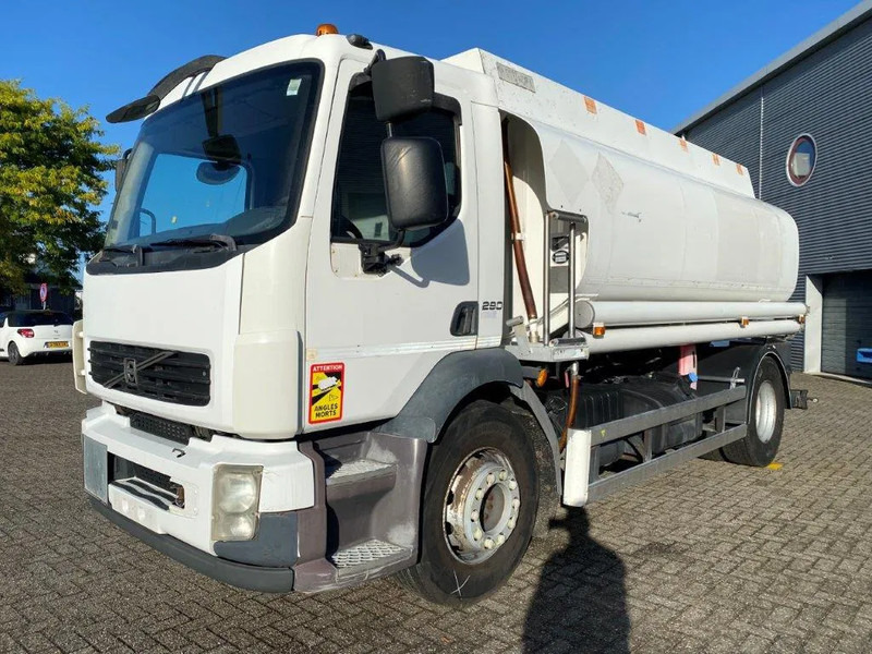 Volvo FL7-290 / 5 COMPARTIMENTS / 13000 LITER TOTAL / PUMP / AUTOMATIC / EURO-5 / 2009 - Tankwagen: afbeelding 1 Volvo FL7-290 / 5 COMPARTIMENTS / 13000 LITER TOTAL / PUMP / AUTOMATIC / EURO-5 / 2009 - Tankwagen: afbeelding 1