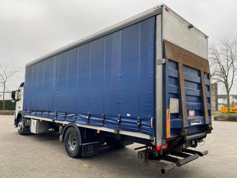 Volvo FM11-330 / LOW KM'S:472120 KM / LWDS / FULL-AIR / NAVI / CURTAIN SAILS / PLATFORM 2500KG / AUTOMATIC / EURO-6 / 2016 - Schuifzeilen vrachtwagen: afbeelding 3 Volvo FM11-330 / LOW KM'S:472120 KM / LWDS / FULL-AIR / NAVI / CURTAIN SAILS / PLATFORM 2500KG / AUTOMATIC / EURO-6 / 2016 - Schuifzeilen vrachtwagen: afbeelding 3