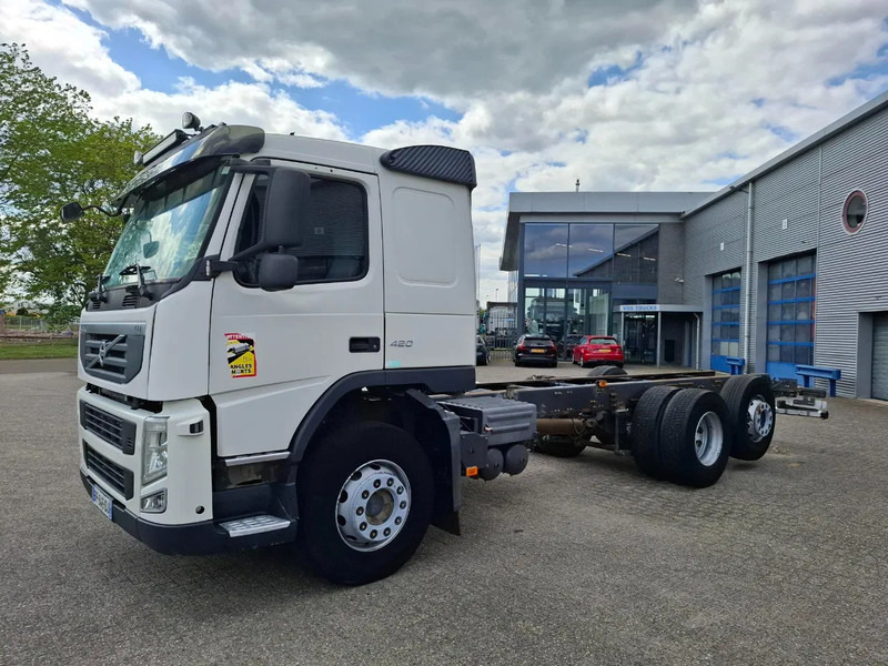 Volvo FM13-420 / VEB+ / LIFT+LENKACHSE / INLINER / AIRCO / AUTOMATIC / EURO-5 / 2011 - Chassis vrachtwagen: afbeelding 1 Volvo FM13-420 / VEB+ / LIFT+LENKACHSE / INLINER / AIRCO / AUTOMATIC / EURO-5 / 2011 - Chassis vrachtwagen: afbeelding 1