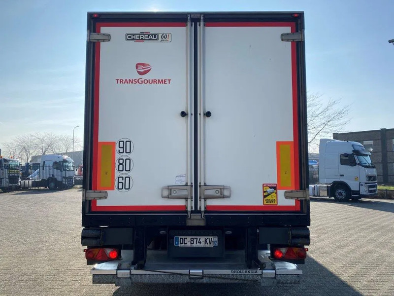 Volvo FM4-420 / COMPLETE COOL+FREEZE COMBI / CHEREAU / THROUGH-LOADING SYSTEM / 2XPLATFORM DHOLLANDIA / FREEZING LOCK / AUTOMATIC / EU - Koelwagen vrachtwagen: afbeelding 4 Volvo FM4-420 / COMPLETE COOL+FREEZE COMBI / CHEREAU / THROUGH-LOADING SYSTEM / 2XPLATFORM DHOLLANDIA / FREEZING LOCK / AUTOMATIC / EU - Koelwagen vrachtwagen: afbeelding 4