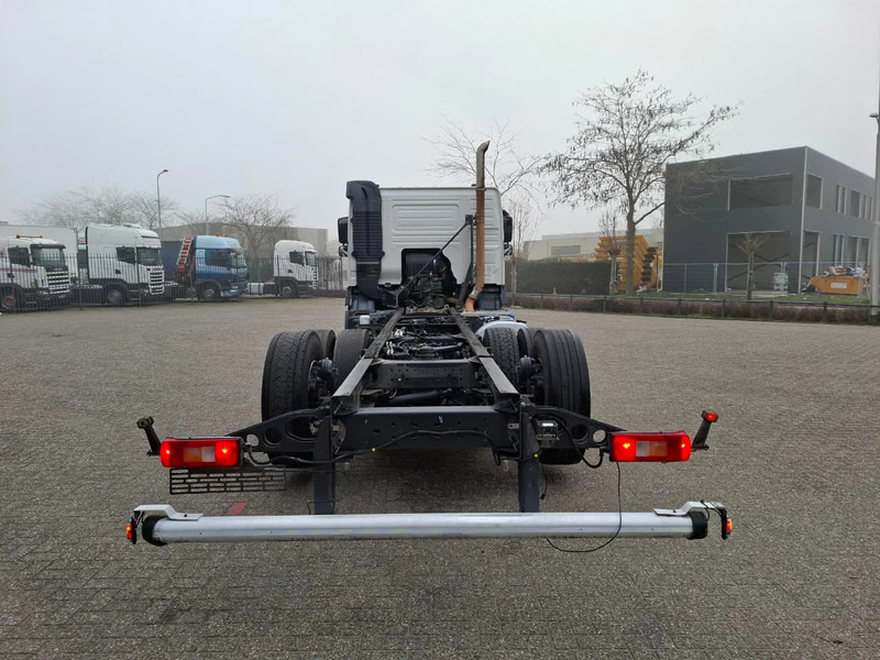 Volvo FM4-420 / VEB+ / LWDS / LIFT+LENKACHSE / ONLY:336223 KM / INLINER / AUTOMATIC / EURO-6 / 2018 - Chassis vrachtwagen: afbeelding 4 Volvo FM4-420 / VEB+ / LWDS / LIFT+LENKACHSE / ONLY:336223 KM / INLINER / AUTOMATIC / EURO-6 / 2018 - Chassis vrachtwagen: afbeelding 4