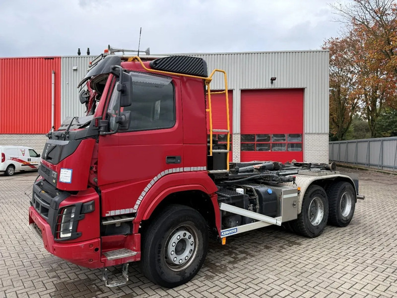 Volvo FMX4-500 / ENGINE RUNNING / VEB+ / 6X4 / BIG AXLE / AJK 20 TON HOOKLIFT / ONLY:276433 KM / AUTOMATIC / EURO-6 / 2020 - Haakarmsysteem vrachtwagen: afbeelding 2 Volvo FMX4-500 / ENGINE RUNNING / VEB+ / 6X4 / BIG AXLE / AJK 20 TON HOOKLIFT / ONLY:276433 KM / AUTOMATIC / EURO-6 / 2020 - Haakarmsysteem vrachtwagen: afbeelding 2