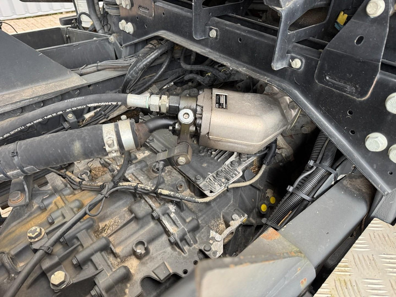 DAF CF85-460 6x2 VDL Hook system, LZV-Ontheffing, 300.000 Km!!! - Haakarmsysteem vrachtwagen: afbeelding 5 DAF CF85-460 6x2 VDL Hook system, LZV-Ontheffing, 300.000 Km!!! - Haakarmsysteem vrachtwagen: afbeelding 5