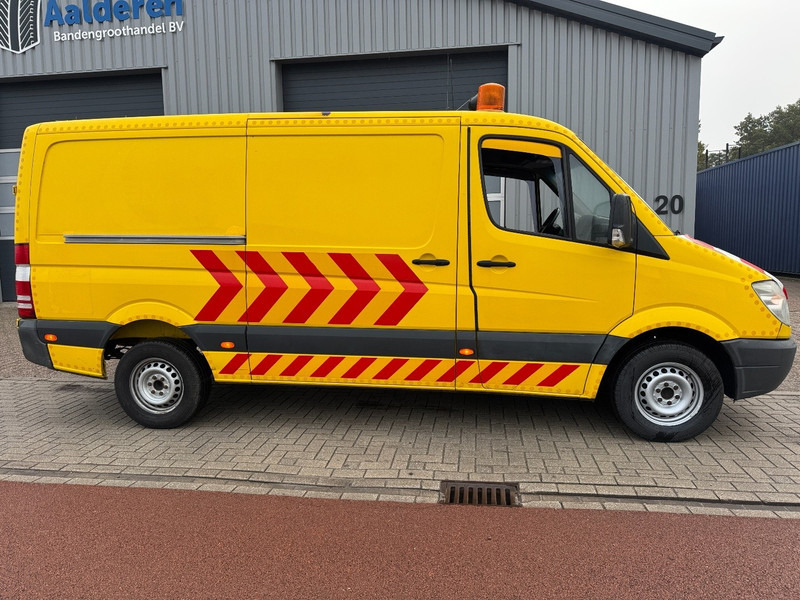 Mercedes-Benz Sprinter 316, Like new, BF3 Begleit- Escort- Convoi execptionnel, L2/H1 - Gesloten bestelwagen: afbeelding 2 Mercedes-Benz Sprinter 316, Like new, BF3 Begleit- Escort- Convoi execptionnel, L2/H1 - Gesloten bestelwagen: afbeelding 2