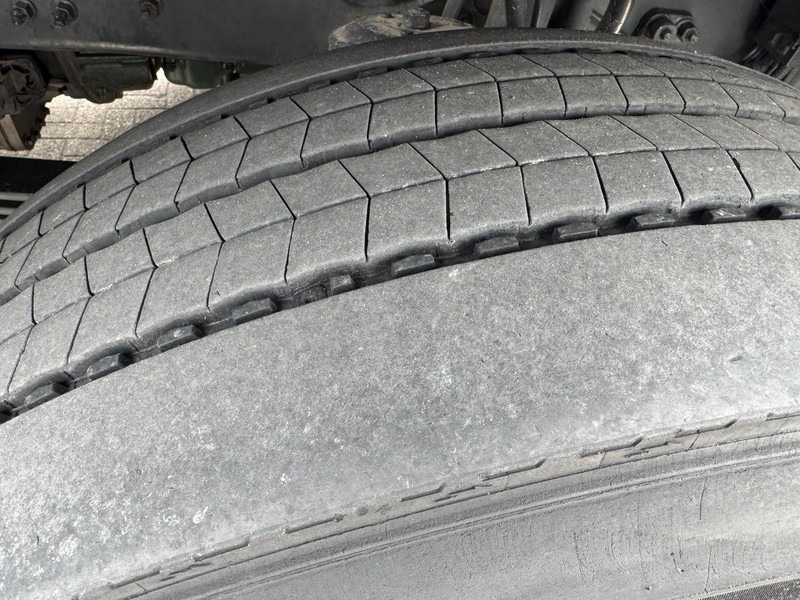 Kraanwagen Volvo FH 6x2 HMF 2820 K5, NCH Cable system Like New !: afbeelding 7