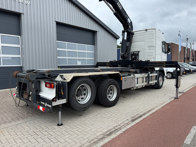 Volvo FH 6x2 HMF 2820 K5, NCH Cable system - Kraanwagen: afbeelding 2 Volvo FH 6x2 HMF 2820 K5, NCH Cable system - Kraanwagen: afbeelding 2