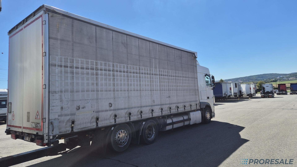 DAF XF 410 FAR SC EURO 6 - velkoobjemová souprava - prodejné jen s přívěsem SCHWARZMÜLLER TPA 2/E - cena je za celou soupravu - Schuifzeilen vrachtwagen: afbeelding 4 DAF XF 410 FAR SC EURO 6 - velkoobjemová souprava - prodejné jen s přívěsem SCHWARZMÜLLER TPA 2/E - cena je za celou soupravu - Schuifzeilen vrachtwagen: afbeelding 4