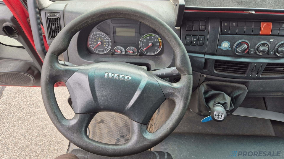 IVECO EUROCARGO ML 140E28 EURO 5 - valník s plachtou + hydraulické čelo 1,5 t - Schuifzeilen vrachtwagen: afbeelding 5 IVECO EUROCARGO ML 140E28 EURO 5 - valník s plachtou + hydraulické čelo 1,5 t - Schuifzeilen vrachtwagen: afbeelding 5