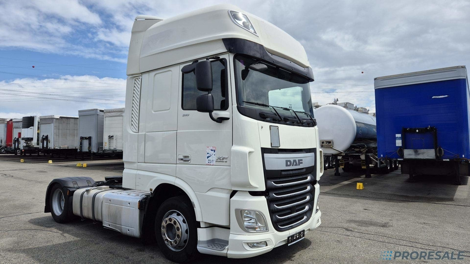 DAF XF 510 FT LOW DECK SSC EURO 6 - Trekker: afbeelding 1 DAF XF 510 FT LOW DECK SSC EURO 6 - Trekker: afbeelding 1