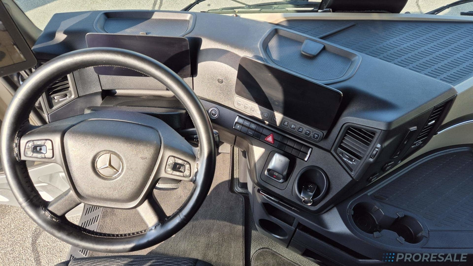 MERCEDES-BENZ ACTROS 1845 LS GIGA SPACE EURO 6 - Trekker: afbeelding 4 MERCEDES-BENZ ACTROS 1845 LS GIGA SPACE EURO 6 - Trekker: afbeelding 4