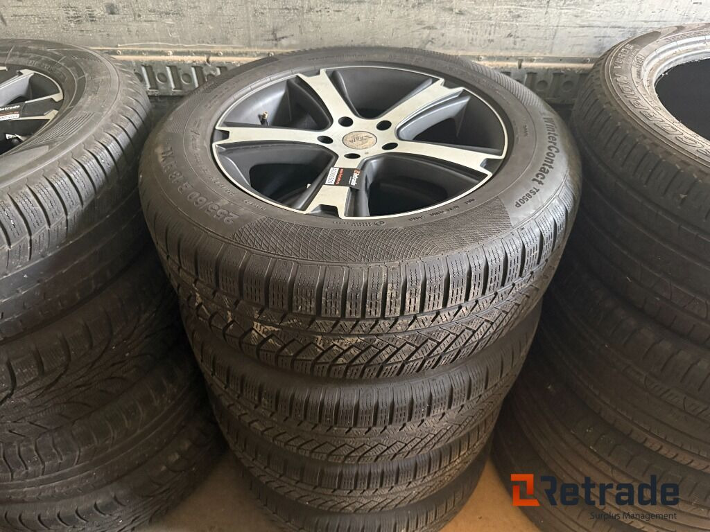 Däck Continental 255/60 R18 H XL - Bouwmaterieel: afbeelding 1 Däck Continental 255/60 R18 H XL - Bouwmaterieel: afbeelding 1