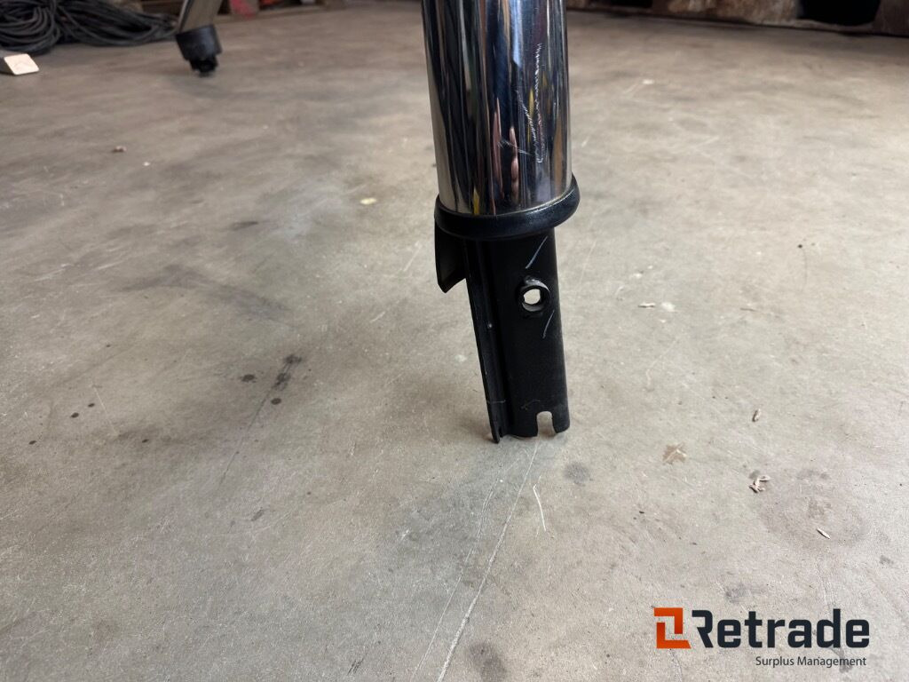 Flakbåge med bromsljus till Ford Ranger , ny - oanvänd - Carrosserie en exterieur voor Vrachtwagen: afbeelding 5 Flakbåge med bromsljus till Ford Ranger , ny - oanvänd - Carrosserie en exterieur voor Vrachtwagen: afbeelding 5