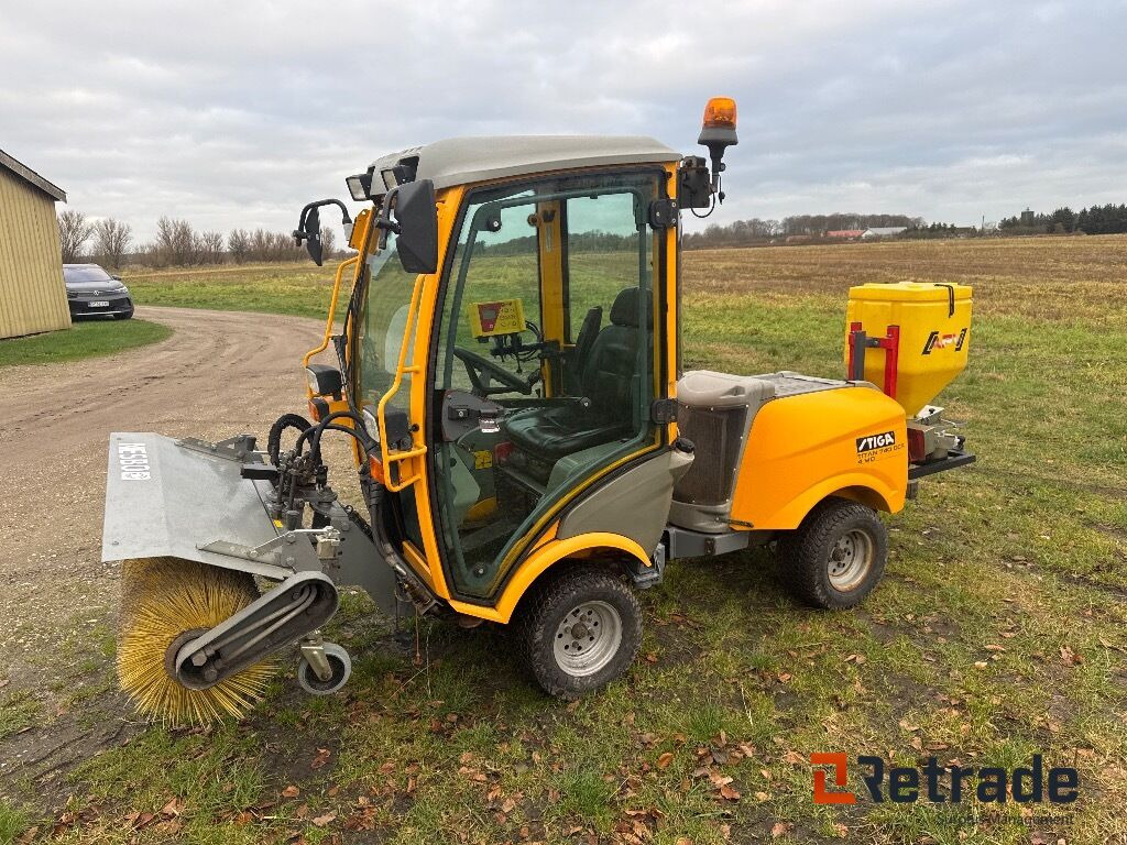 STIGA TITAN 740DCR - Gemeentelijke machine/ Speciaal: afbeelding 3 STIGA TITAN 740DCR - Gemeentelijke machine/ Speciaal: afbeelding 3