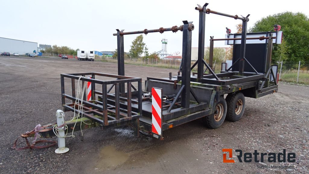 Kabelvagn Nr3/3 skyltvagn med varningsljus - Bouwmaterieel: afbeelding 2 Kabelvagn Nr3/3 skyltvagn med varningsljus - Bouwmaterieel: afbeelding 2