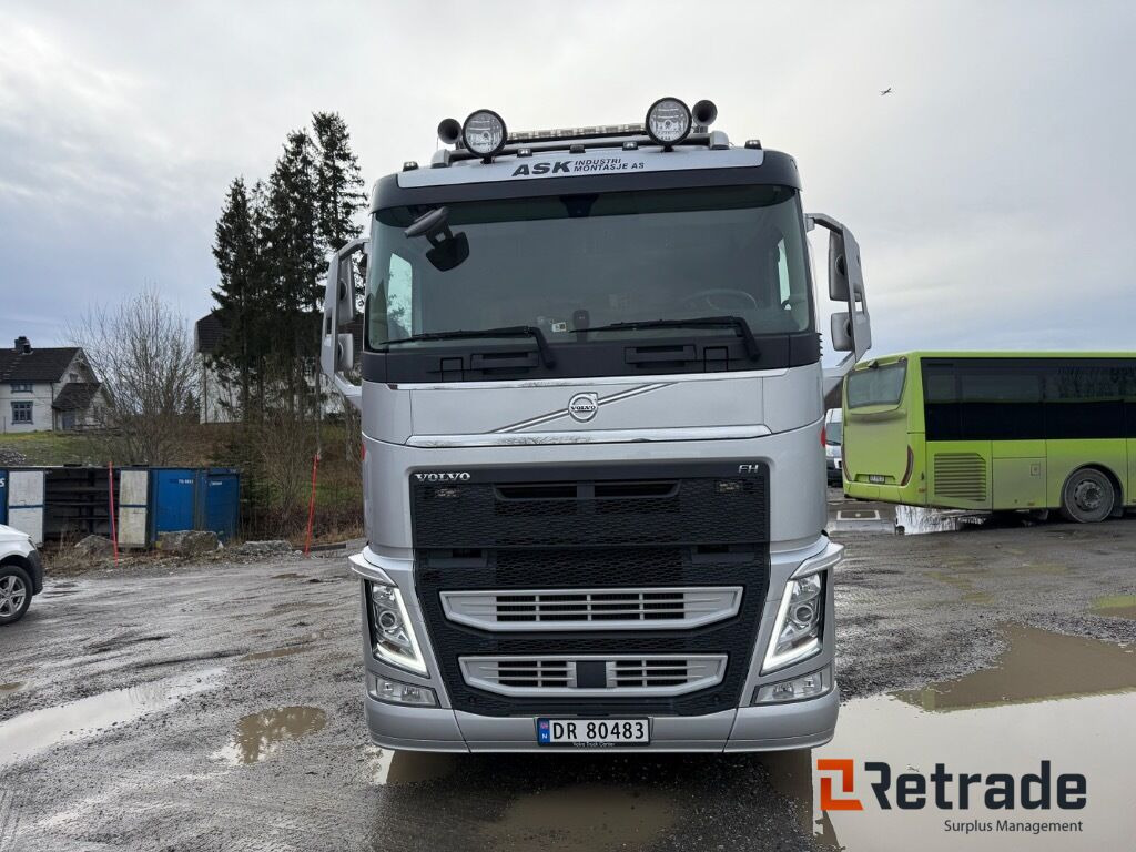 Kranbil Volvo FH500 6x2 - Vrachtwagen met open laadbak, Kraanwagen: afbeelding 3 Kranbil Volvo FH500 6x2 - Vrachtwagen met open laadbak, Kraanwagen: afbeelding 3