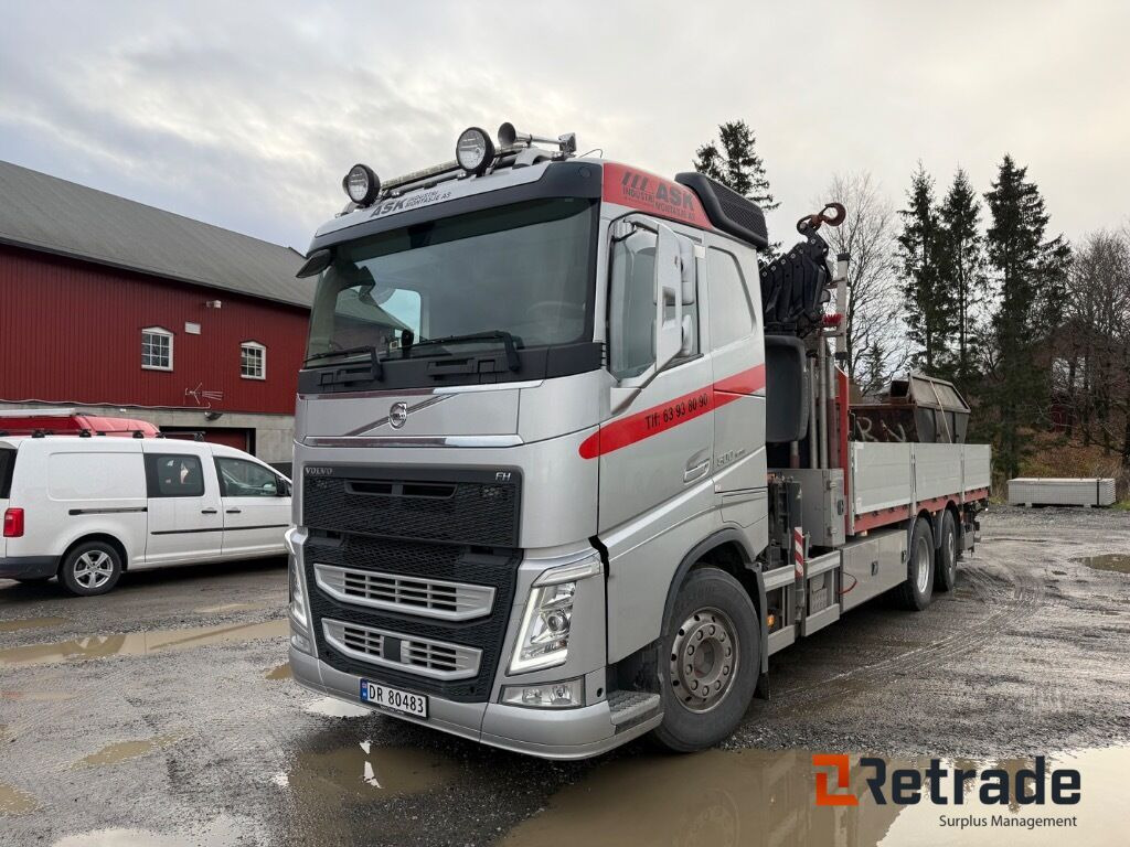 Kranbil Volvo FH500 6x2 - Vrachtwagen met open laadbak, Kraanwagen: afbeelding 1 Kranbil Volvo FH500 6x2 - Vrachtwagen met open laadbak, Kraanwagen: afbeelding 1