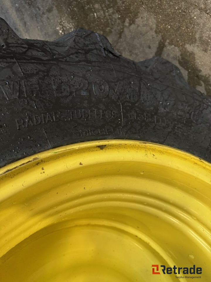 Landbouwmachine JOHN DEERE 6420S - 7114 timer - 2006 Modell: afbeelding 9 Landbouwmachine JOHN DEERE 6420S - 7114 timer - 2006 Modell: afbeelding 9