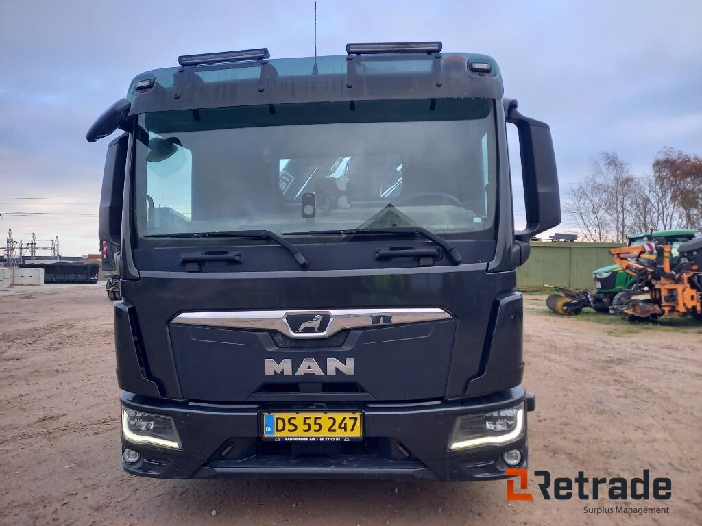 MAN TGL 12. 4X2 BL med Fassi kran - Vrachtwagen met open laadbak, Kraanwagen: afbeelding 2 MAN TGL 12. 4X2 BL med Fassi kran - Vrachtwagen met open laadbak, Kraanwagen: afbeelding 2