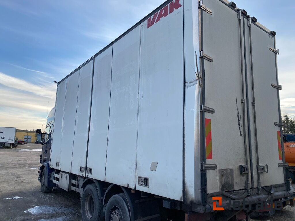 Skåpbil Scania R500LB6X2*4MNB Renoveringsobjekt - Bakwagen: afbeelding 5 Skåpbil Scania R500LB6X2*4MNB Renoveringsobjekt - Bakwagen: afbeelding 5