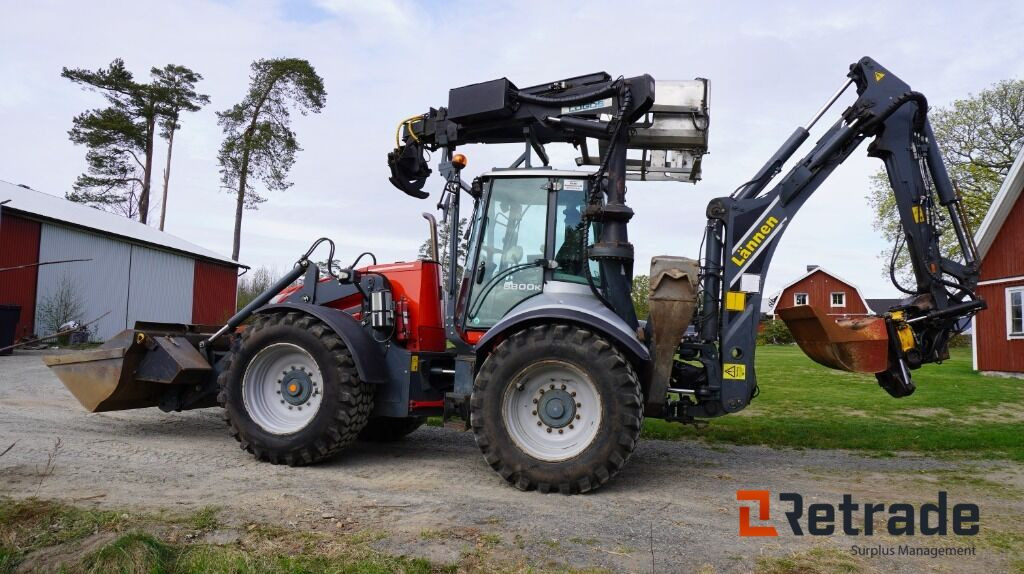 Traktorgrävare Lännen 8800 K Loggoslift - Graaflaadmachine: afbeelding 1 Traktorgrävare Lännen 8800 K Loggoslift - Graaflaadmachine: afbeelding 1