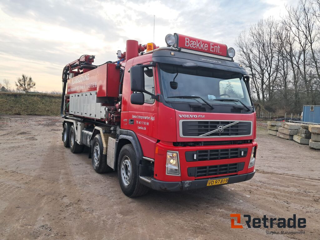 Volvo FM 400 8x2 med wirehejs og Hvidtved Larsen slamsuger - Vacuümwagen: afbeelding 3 Volvo FM 400 8x2 med wirehejs og Hvidtved Larsen slamsuger - Vacuümwagen: afbeelding 3
