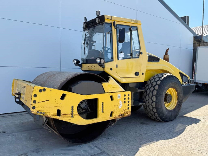 Bomag BW213DH-4 - EVIB/BVC / German Machine / Airco - Wals: afbeelding 2 Bomag BW213DH-4 - EVIB/BVC / German Machine / Airco - Wals: afbeelding 2