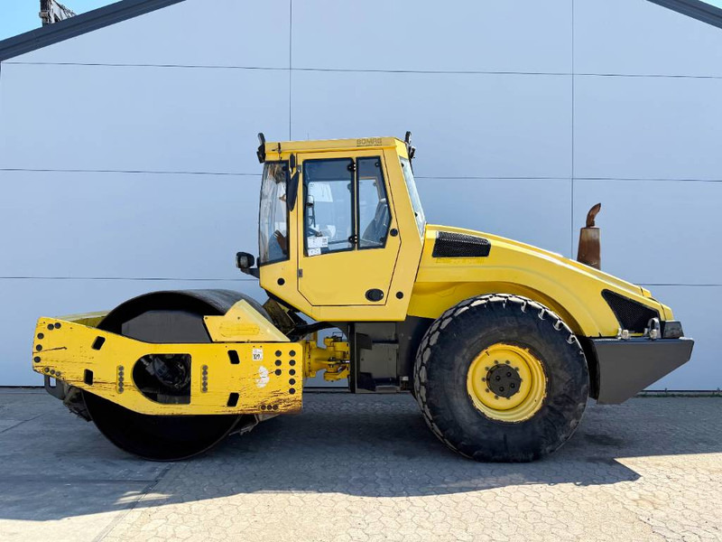 Bomag BW213DH-4 - Evib/BVC / German Machine - Wals: afbeelding 1 Bomag BW213DH-4 - Evib/BVC / German Machine - Wals: afbeelding 1