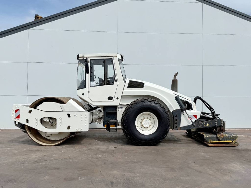 Bomag BW213DH-4 - Extra Vibrating Plate / EVIB/BVC - Wals: afbeelding 1 Bomag BW213DH-4 - Extra Vibrating Plate / EVIB/BVC - Wals: afbeelding 1