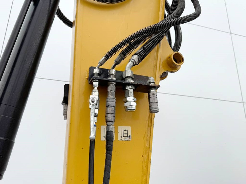 Minigraafmachine Cat 308CR 07A - Joystick Ride / Tilting Bucket: afbeelding 12 Minigraafmachine Cat 308CR 07A - Joystick Ride / Tilting Bucket: afbeelding 12