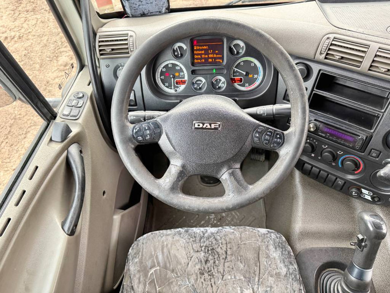 Interieur foto 2: Kraanwagen DAF CF85.410 + 21m kran Fassi Crane 21ton/m + Trailer