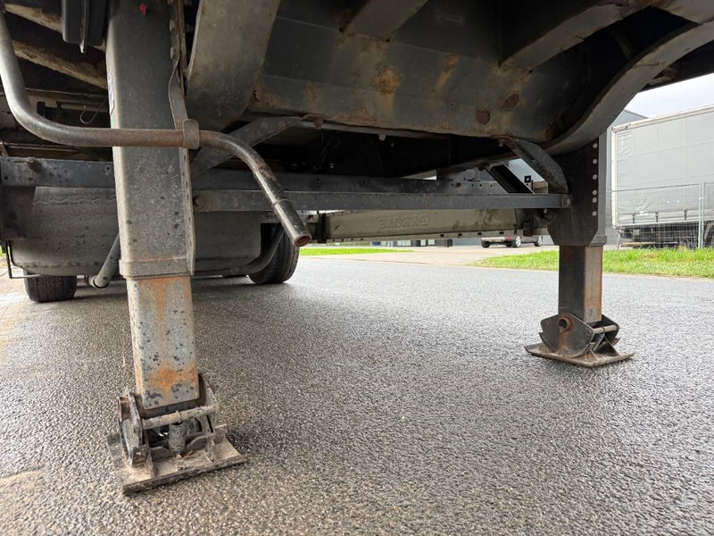 Schuifzeiloplegger Krone SDP 27 - Dutch Trailer / 3 Axles: afbeelding 12 Schuifzeiloplegger Krone SDP 27 - Dutch Trailer / 3 Axles: afbeelding 12