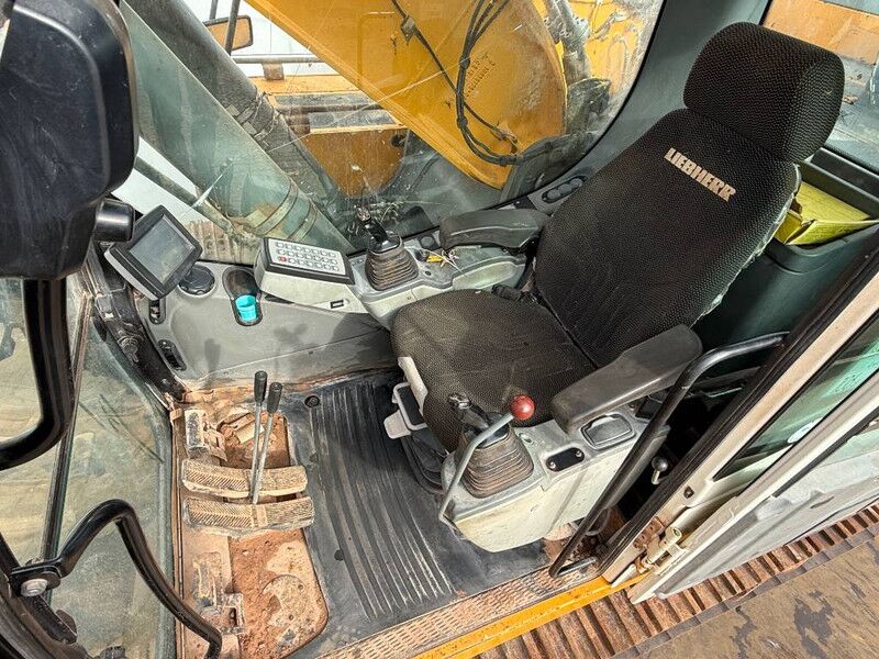 Rupsgraafmachine Liebherr R946LC - Automatic Greasing / Rear + Side Camera: afbeelding 8 Rupsgraafmachine Liebherr R946LC - Automatic Greasing / Rear + Side Camera: afbeelding 8