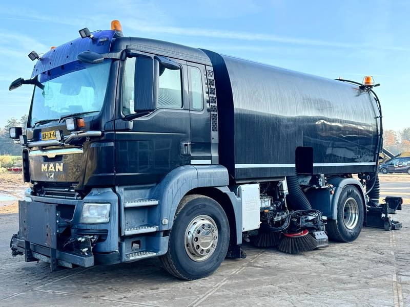 MAN MAN TGS18.320 - Dutch Sweeper Truck / Kehrwagen - Veegwagen: afbeelding 1 MAN MAN TGS18.320 - Dutch Sweeper Truck / Kehrwagen - Veegwagen: afbeelding 1