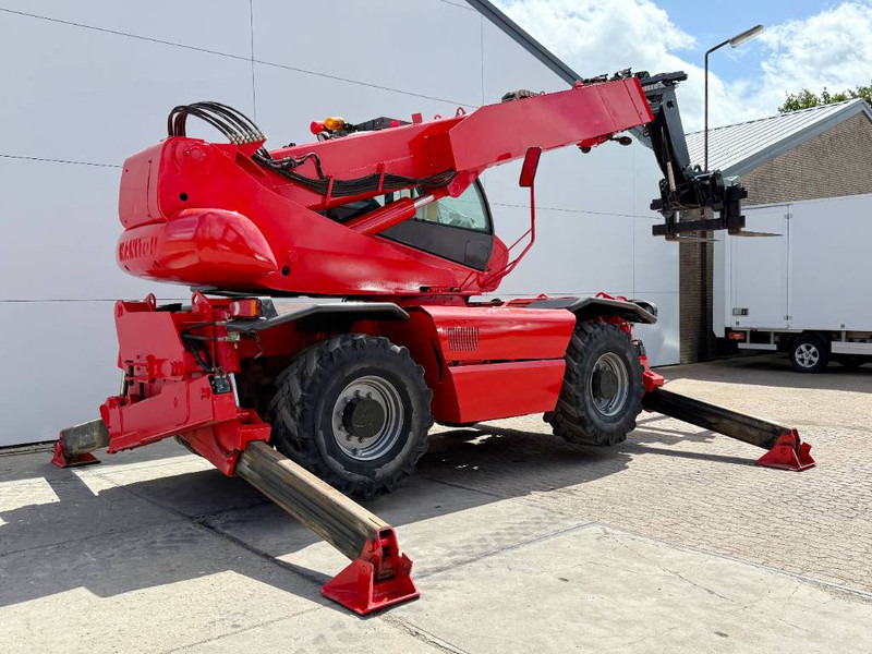 Manitou MRT2150+ Privilege - Remote Control / 4x4x4 / AC - Verreiker: afbeelding 4 Manitou MRT2150+ Privilege - Remote Control / 4x4x4 / AC - Verreiker: afbeelding 4