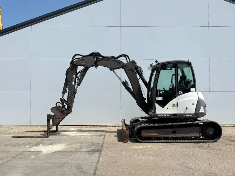 Mecalac 8MCR - 6 Attachments Included! Auto Greasing - Minigraafmachine: afbeelding 4 Mecalac 8MCR - 6 Attachments Included! Auto Greasing - Minigraafmachine: afbeelding 4
