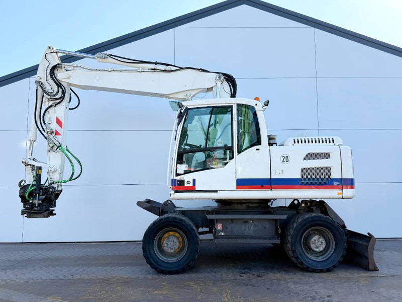 Volvo EW160D - Tiltrotator / Triple Boom / Auto Lube - Mobiele graafmachine: afbeelding 1 Volvo EW160D - Tiltrotator / Triple Boom / Auto Lube - Mobiele graafmachine: afbeelding 1