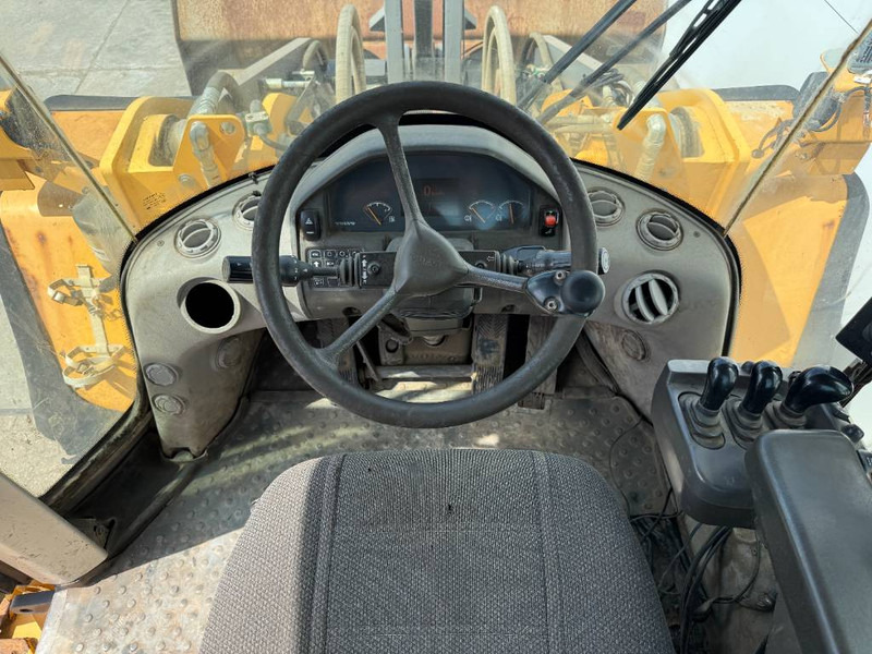 Wiellader Volvo L220G - German Machine / 3rd Function / Auto Lube: afbeelding 9