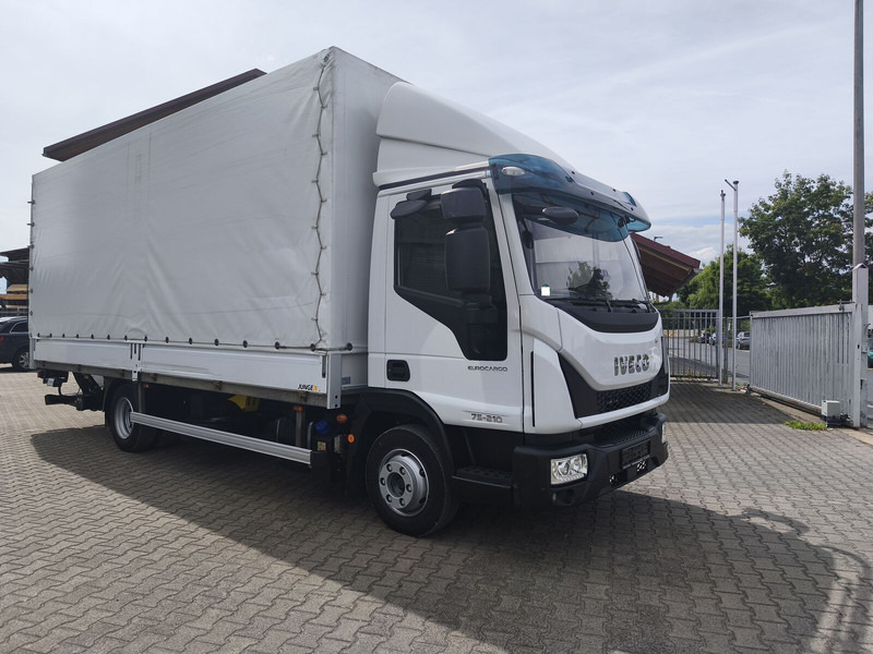 Iveco Eurocargo 75-210 Plane 3-Sitzer 4x2 Euro 6 LBW (20) - Schuifzeilen vrachtwagen: afbeelding 2 Iveco Eurocargo 75-210 Plane 3-Sitzer 4x2 Euro 6 LBW (20) - Schuifzeilen vrachtwagen: afbeelding 2