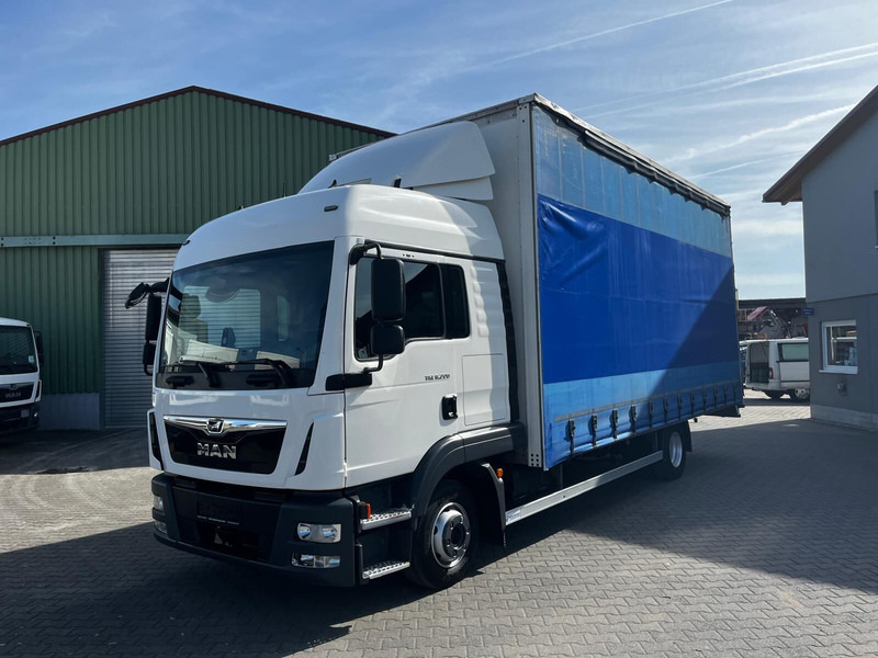 MAN TGL 8.220 - Schuifzeilen vrachtwagen: afbeelding 1 MAN TGL 8.220 - Schuifzeilen vrachtwagen: afbeelding 1