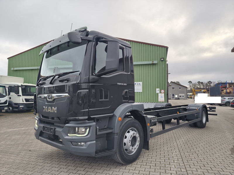 MAN TGM 18.320 4x2BL CH Fahrgestell Euro 6 Rechtslenker - Chassis vrachtwagen: afbeelding 1 MAN TGM 18.320 4x2BL CH Fahrgestell Euro 6 Rechtslenker - Chassis vrachtwagen: afbeelding 1