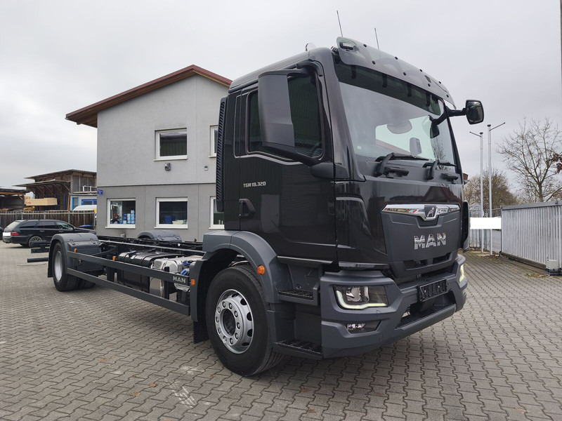 MAN TGM 18.320 4x2BL CH Fahrgestell Euro 6 Rechtslenker - Chassis vrachtwagen: afbeelding 2 MAN TGM 18.320 4x2BL CH Fahrgestell Euro 6 Rechtslenker - Chassis vrachtwagen: afbeelding 2